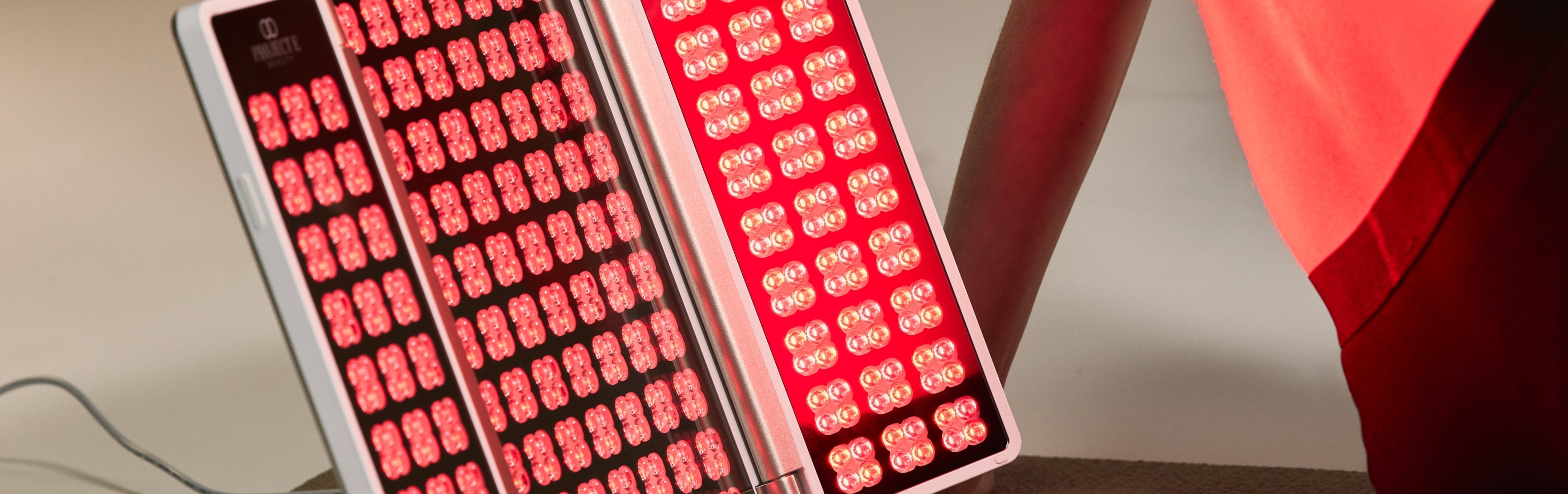 How can red light therapy help relieve contact dermatitis?